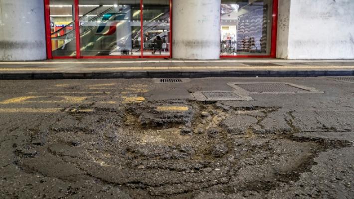 Quella voragine in stazione