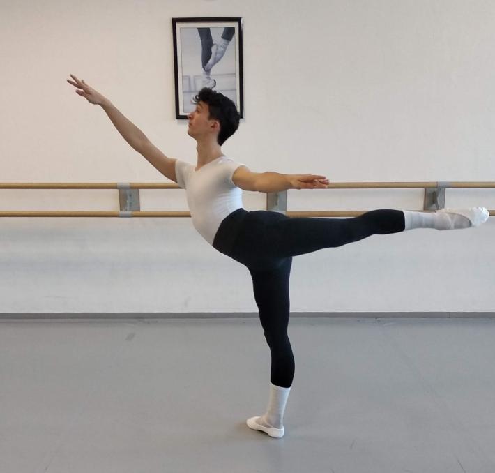 Gianluca, 17 anni, astro nascente della danza classica