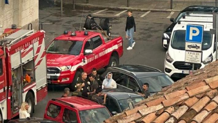 Fidenza, bimbo di tre anni intrappolato in auto