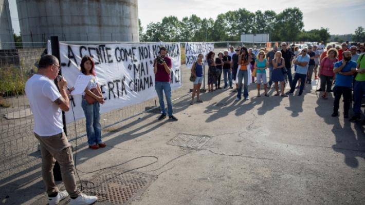 Migranti a Martorano, la rabbia dei residenti: &laquo;Frazione senza servizi, qui mancano anche le fogne&raquo;