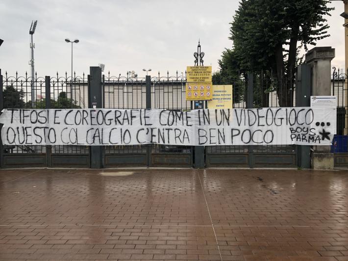 La protesta dei  Boys che compiono 43 anni 