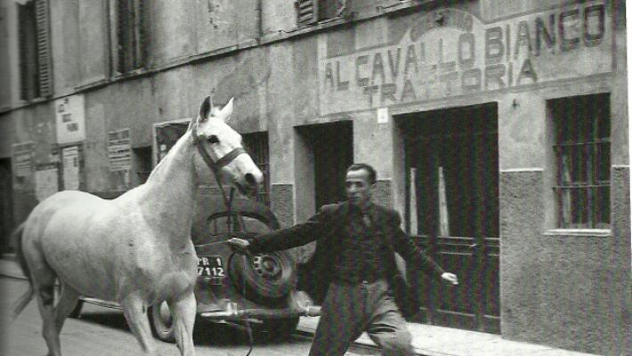 Strada Nuova: &laquo;Al cavallino bianco&raquo;, allegria tra vino e carrettieri