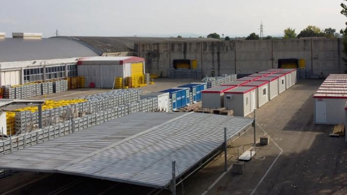 Cresce la protesta dei residenti: &laquo;Sporcizia davanti alle case e schiamazzi notturni&raquo;