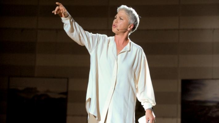 Ottavia Piccolo trionfa come Anna Politkovskaja