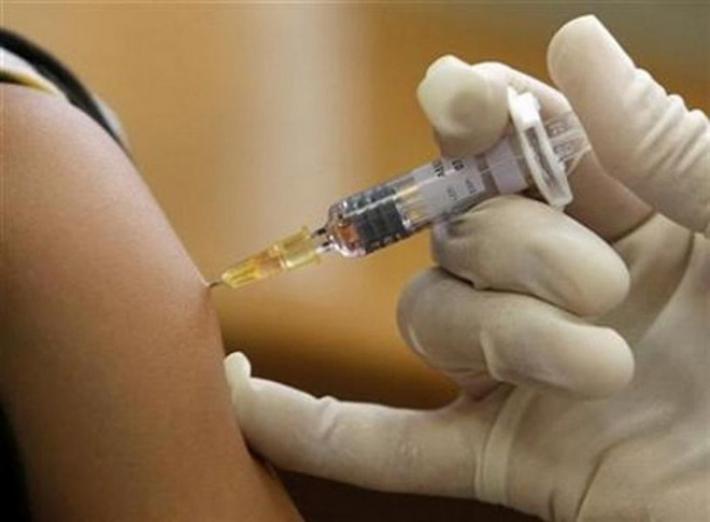 L'Austria approva obbligo vaccinazione, primo paese in Ue