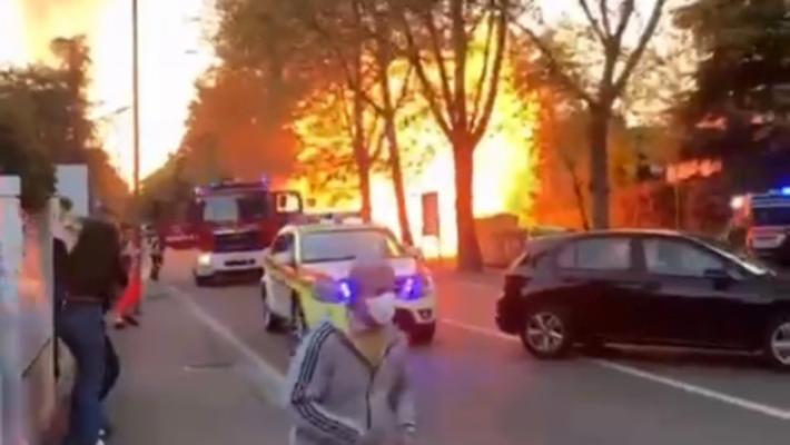 Bruciarono 13 veicoli, cinque anni di carcere a due piromani