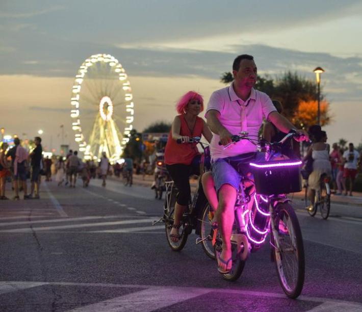 Il sindaco di Riccione:  "La Notte Rosa  va cancellata"