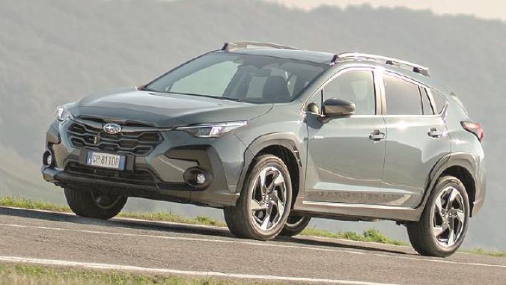 Subaru, ecco Crosstrek