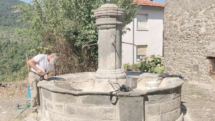 Sesta, nuova vita per la fontana rotonda e il suo lavatoio