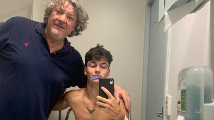 Attaccato dallo squalo, il pap&agrave; Michele: &laquo;Finch&eacute; Matteo non cammina non si torna a casa. Almeno due mesi&raquo;.