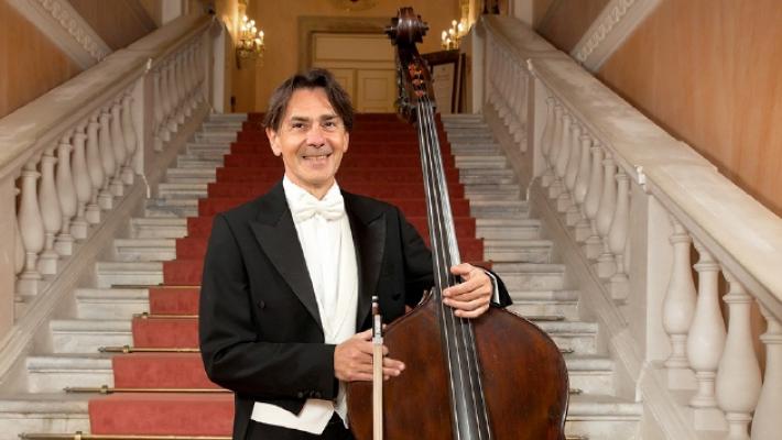 Stefano Pratissoli, da 30 anni primo contrabbasso alla Fenice