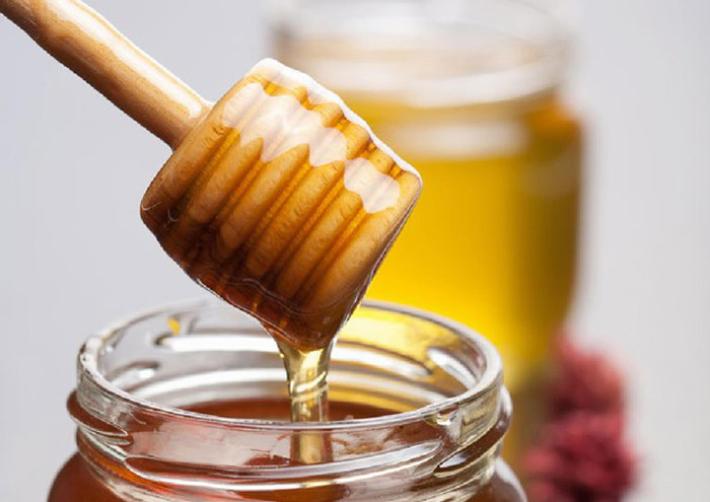 Miele meglio dei farmaci per tosse,  raffreddori e  mal di gola