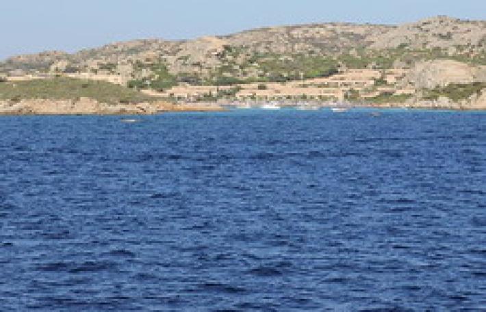 26 positivi alla Maddalena, i turisti bloccati lasciano il resort