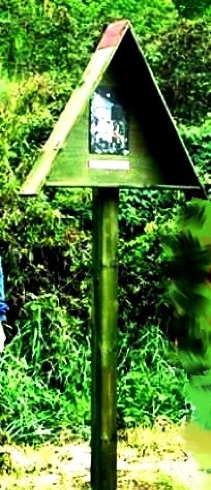 Rubate cinque stazioni della Via Crucis