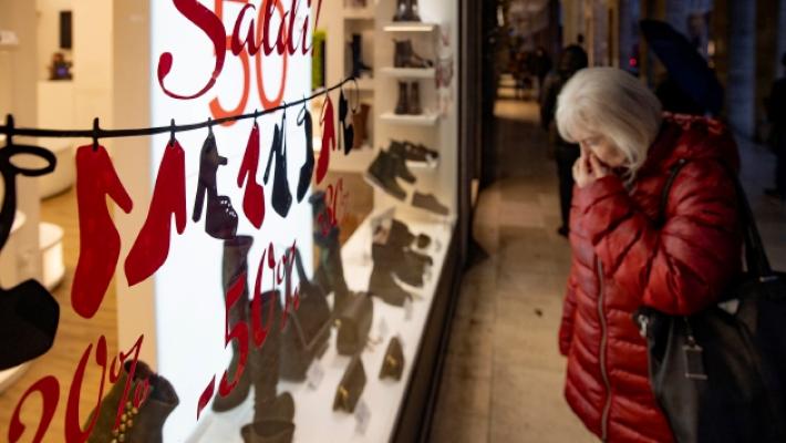 Saldi, partenza in sordina (complice il maltempo)