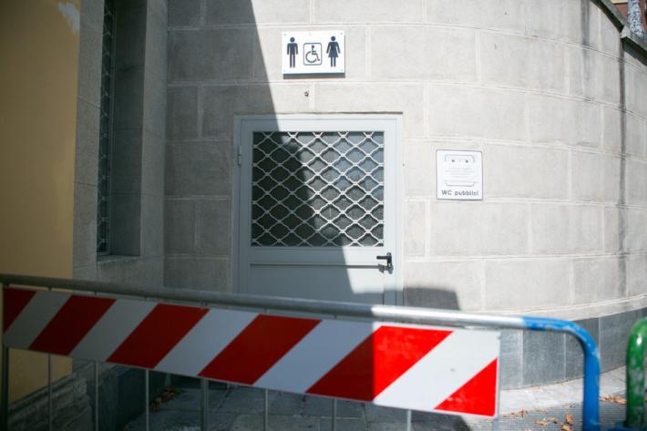 Tutti chiusi i bagni pubblici della citt&agrave;