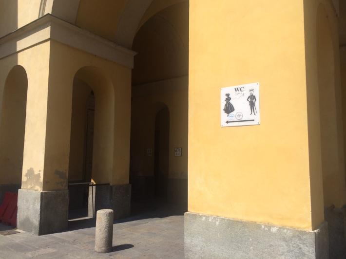 Bagni pubblici, Pd e Parma Unita: "La citt&agrave; non &egrave; pronta"