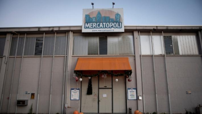 Mercatopoli Parma Centro ancora chiuso: il giallo continua