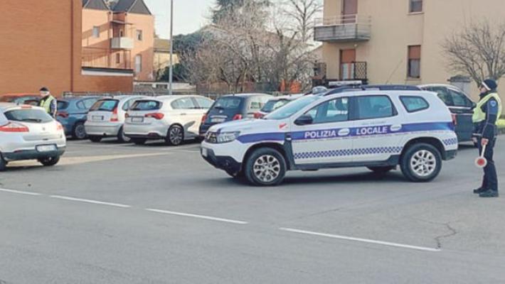 &laquo;Qui gira un'auto sospetta&raquo;: bloccati due pregiudicati