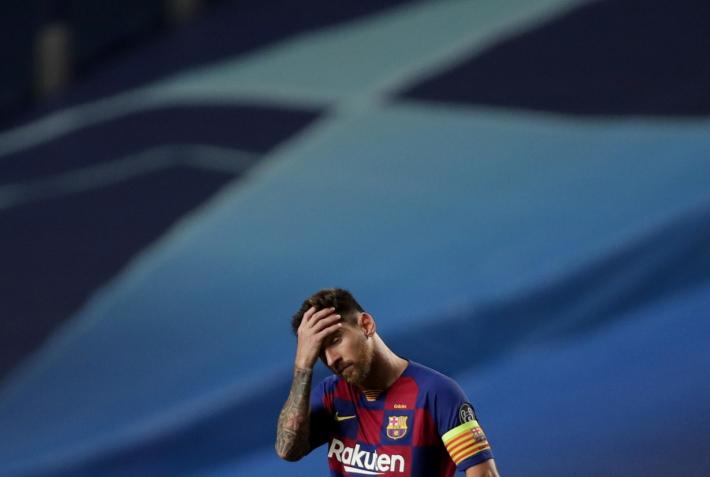 Messi al Barcellona: "Vado via. Anche gratis"