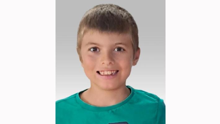 La famiglia di Matteo Cerato: &laquo;Ciao Matte, continueremo ad amarti con tutto il cuore&raquo;. Le maestre: &laquo;Un banco pieno di disegni&raquo;