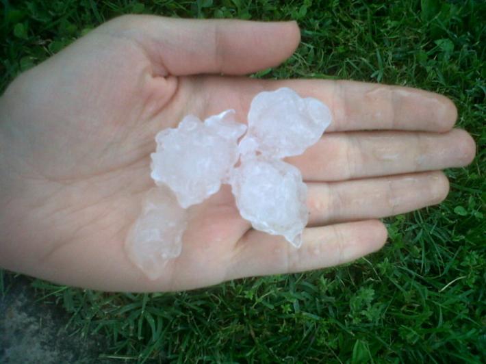 Cremona, grandine  con chicchi grandi come uova nel Casalasco