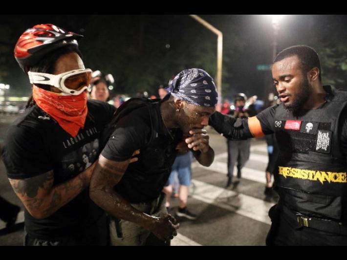 Scontri a protesta antirazzista a Portland, un morto 