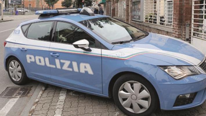 Minaccia i poliziotti: &laquo;Faccio karate, vi stendo&raquo;