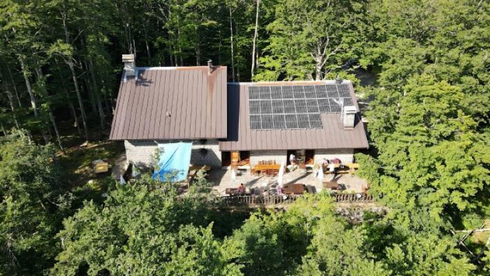 Rifugio Lagoni chiuso: riaprir&agrave; con una nuova gestione