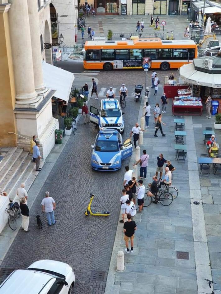 Monopattini, debutto con un incidente