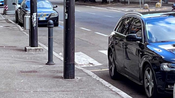 Nuovo raid dei ladri nelle auto in sosta