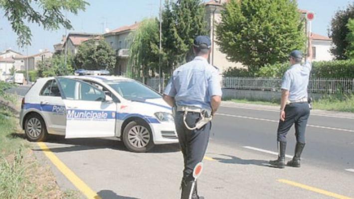 Guidava senza patente e senza assicurazione Un 45enne campano denunciato: era recidivo