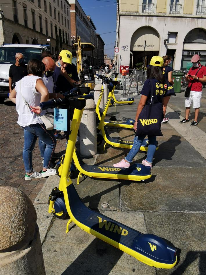 Giro di vite su casco e passeggeri &laquo;proibiti&raquo;