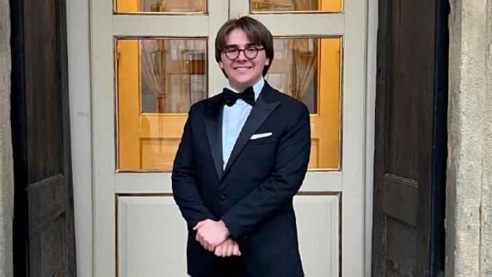 Lorenzo, il critico ragazzino che sa tutto di lirica