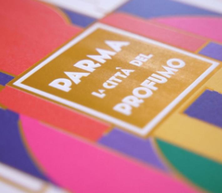 Viaggio in 30 anni di profumi con una mostra fotografica "olfattiva"