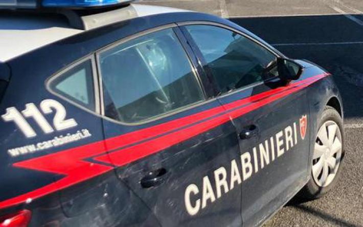 Avvelena un anziano con un liquido per motori, arrestata badante a Susa