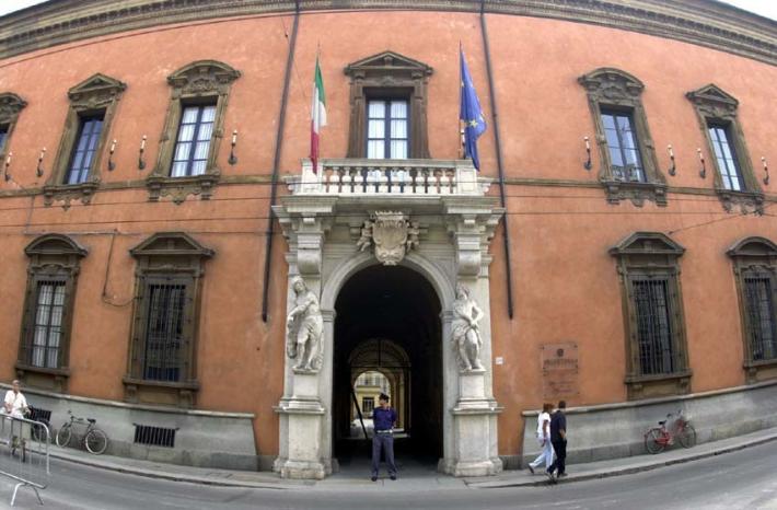 Luglio, 4 incidenti al giorno sulle strade di Parma: 76 i feriti. Nessun morto