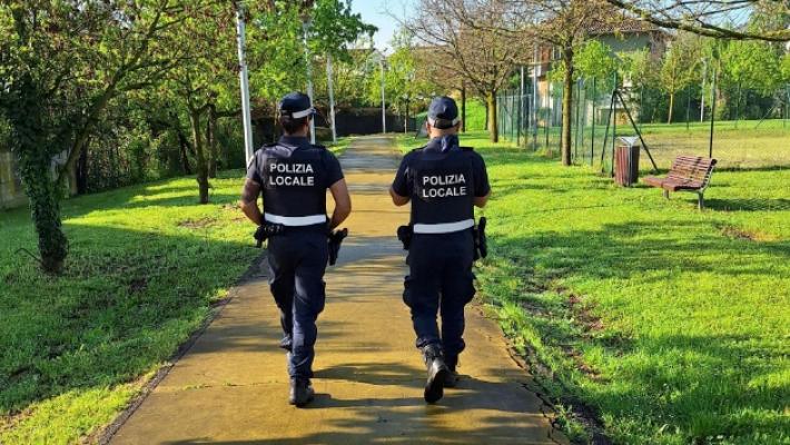 Atti osceni vicino all'oratorio: una testimone incastra l'esibizionista