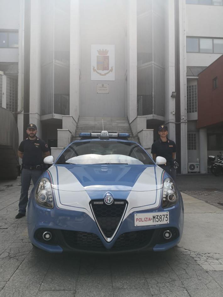 Il poliziotto: &laquo;Paura a 30 metri di altezza? Pi&ugrave; importante salvare l'anziano&raquo;