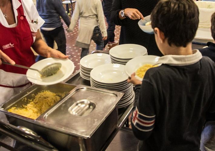 Scuole, la mensa diventa un lusso