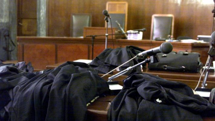 &laquo;Sei pi&ugrave; lurida di tua madre&raquo;. E si scaglia anche contro la figlia disabile