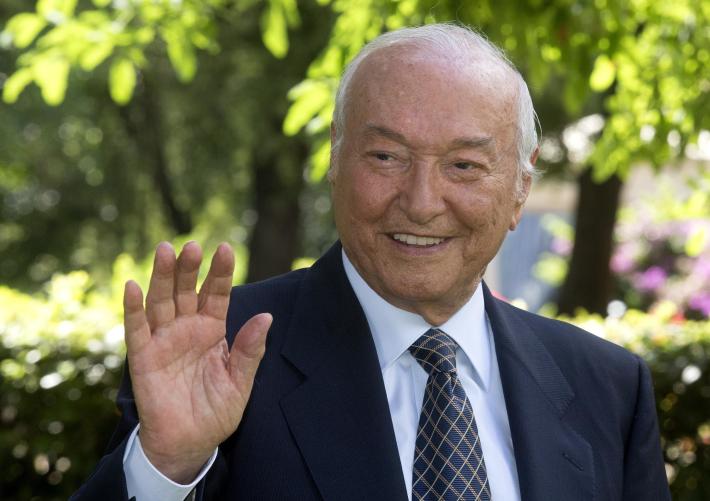 Piero Angela "teletrasportato" da Roma a Milano