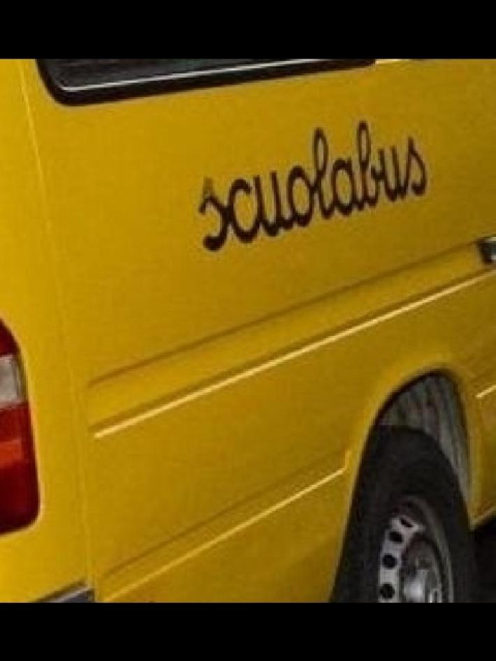 Scuolabus investe bimbo in bici: muore a 4 anni sotto gli occhi della mamma