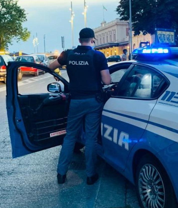 Ricercato in Ungheria, era al bar in centro a Parma: arrestato