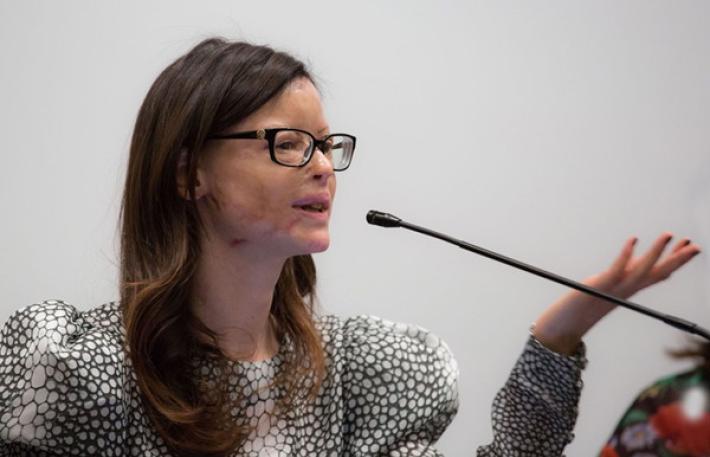 Post choc contro Lucia Annibali: denunciato