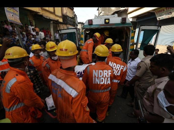 India: crolla edificio, 10 morti e 25 dispersi