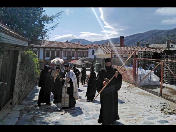 Coronavirus: 10 casi tra i  monaci a Monte Athos