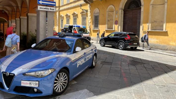 Immigrato dal Marocco, finisce per strada e nell'alcol come il padre