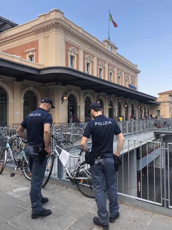 Arrestati in stazione due ladri di biciclette recidivi. Bici restituite ai proprietari