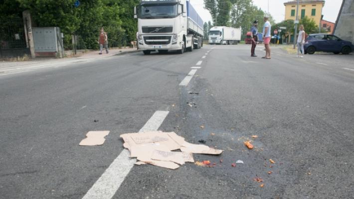 Investita a Chiozzola, un anno al camionista